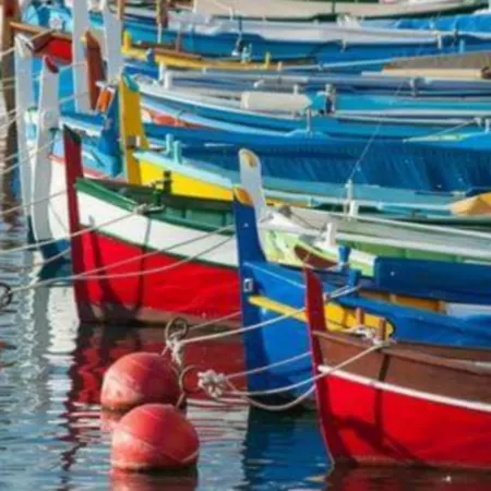 Le Son Des Vagues Cassis