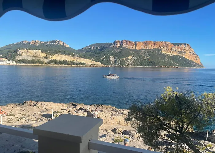 Le Son Des Vagues Cassis