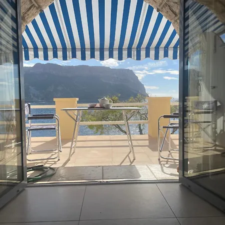 Le Son Des Vagues Cassis